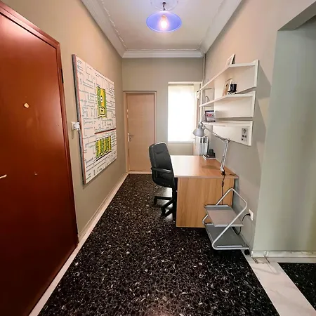 Lägenhet 2 Bedrooms Center Patras