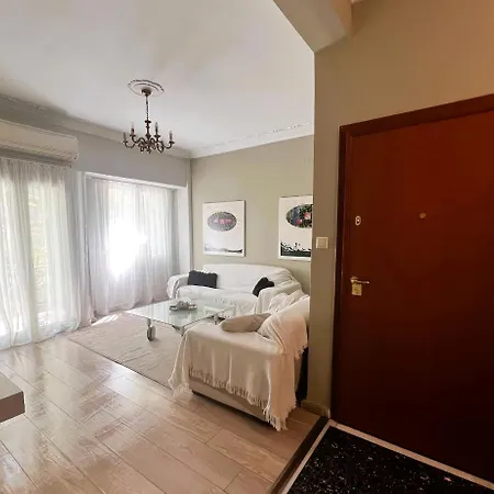 2 Bedrooms Center *
