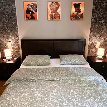 Apartment 2 Bedrooms Center